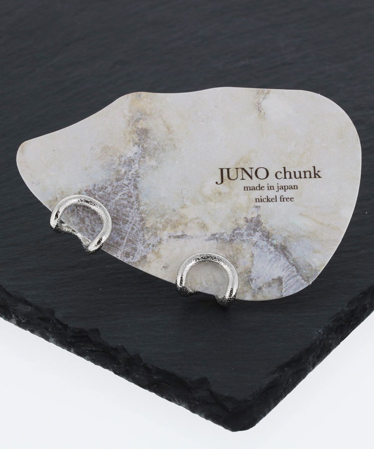 シルバーカーブピアス【Juno chunk】
