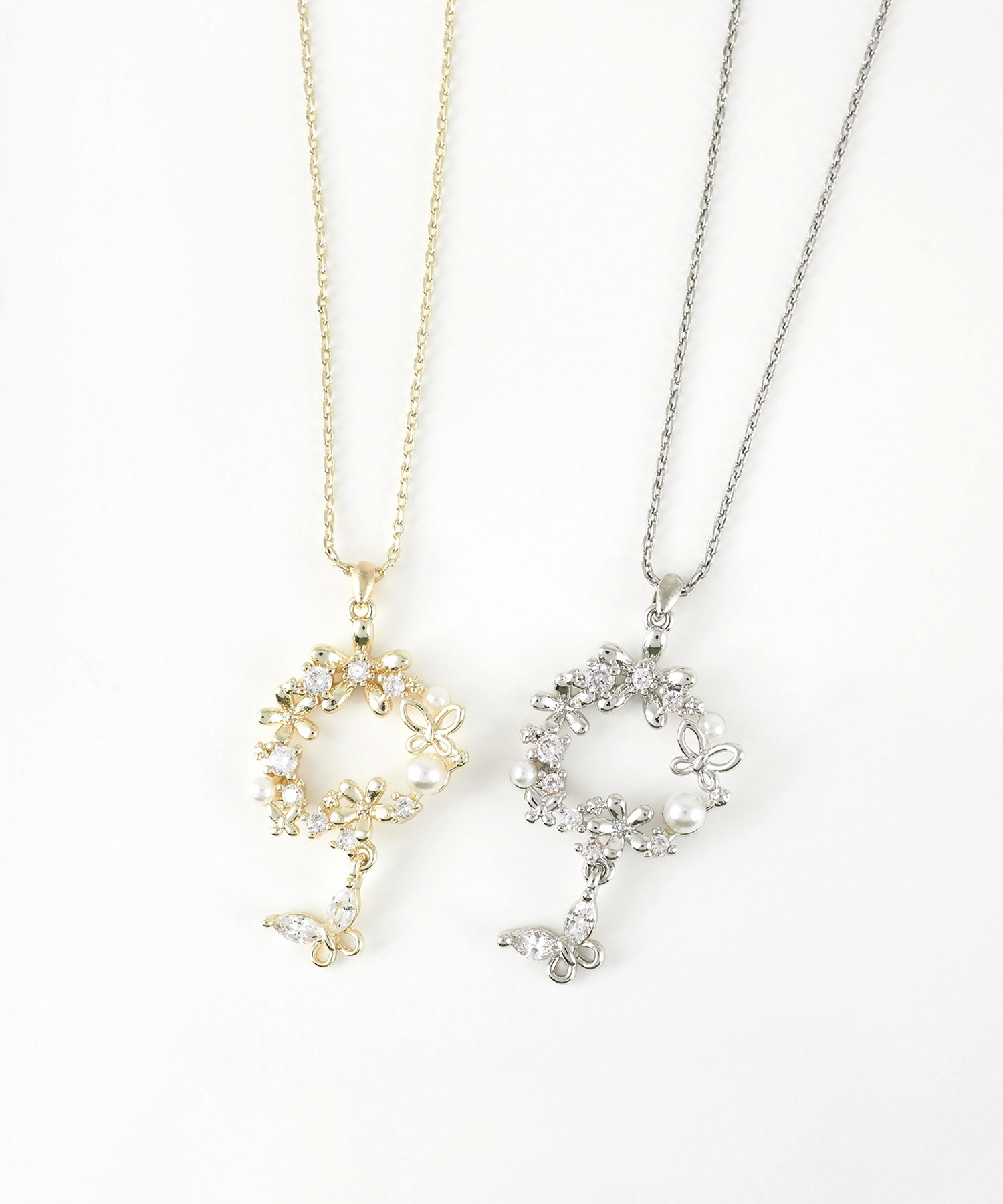 バタフライリースキュービックネックレス