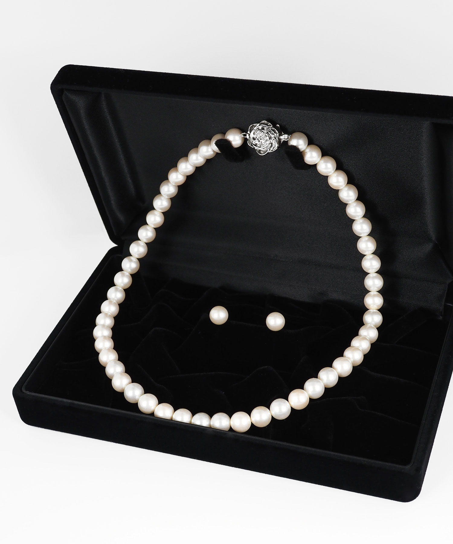 貝パールネックレス＆ピアスセット