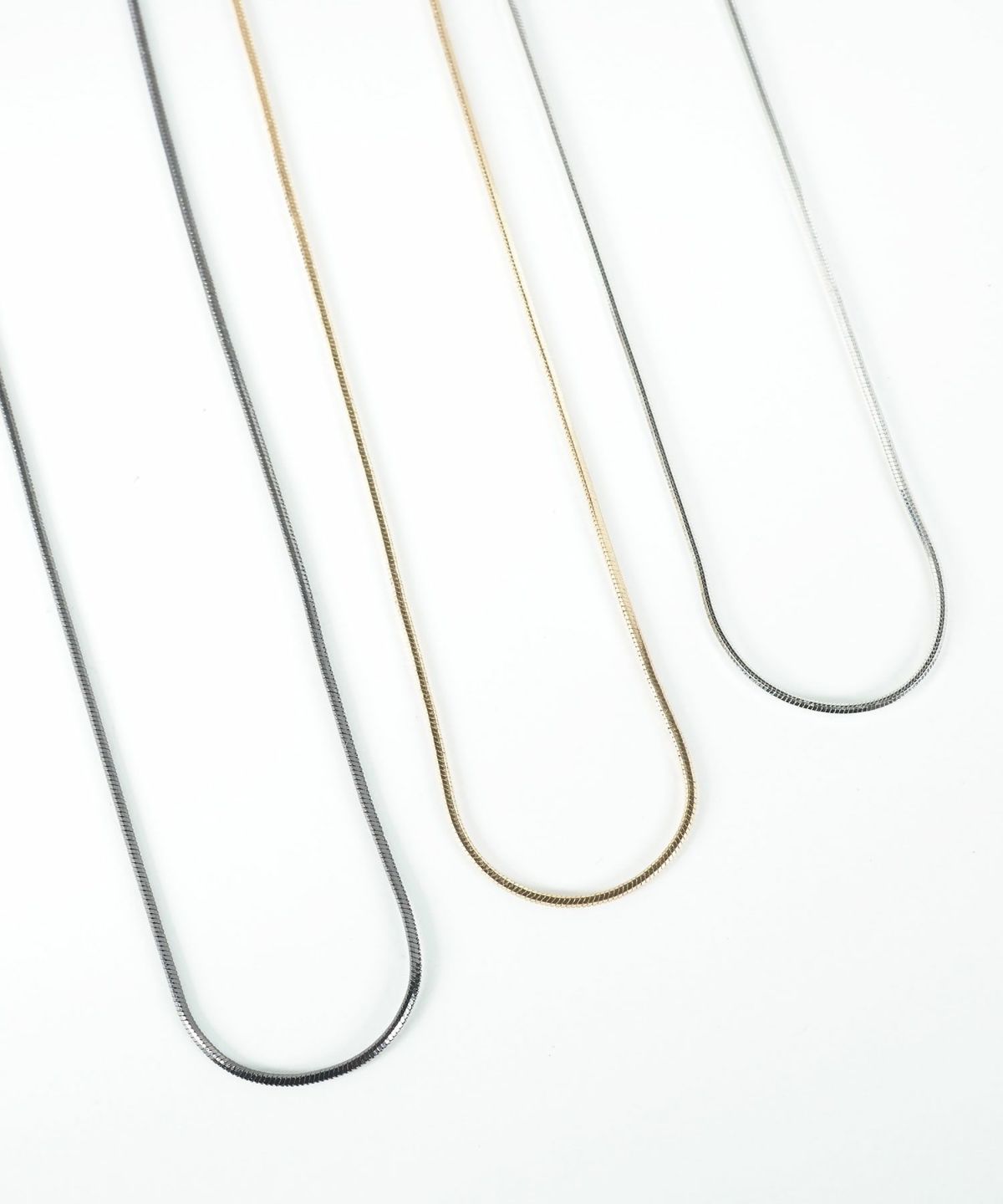 スネークスリムネックレス