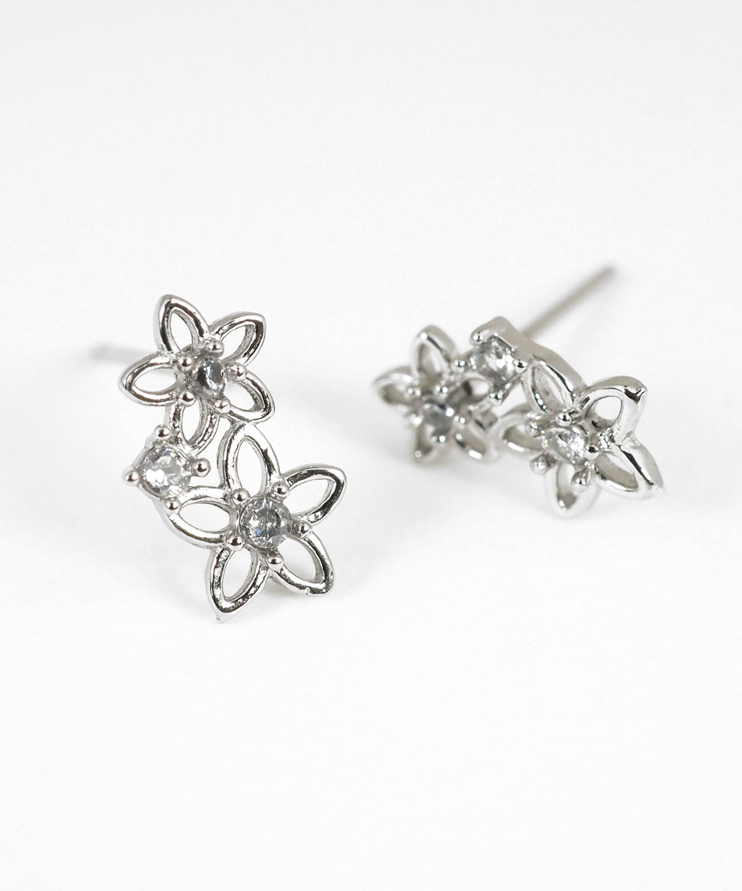 ダブルフラワーステンレスピアス