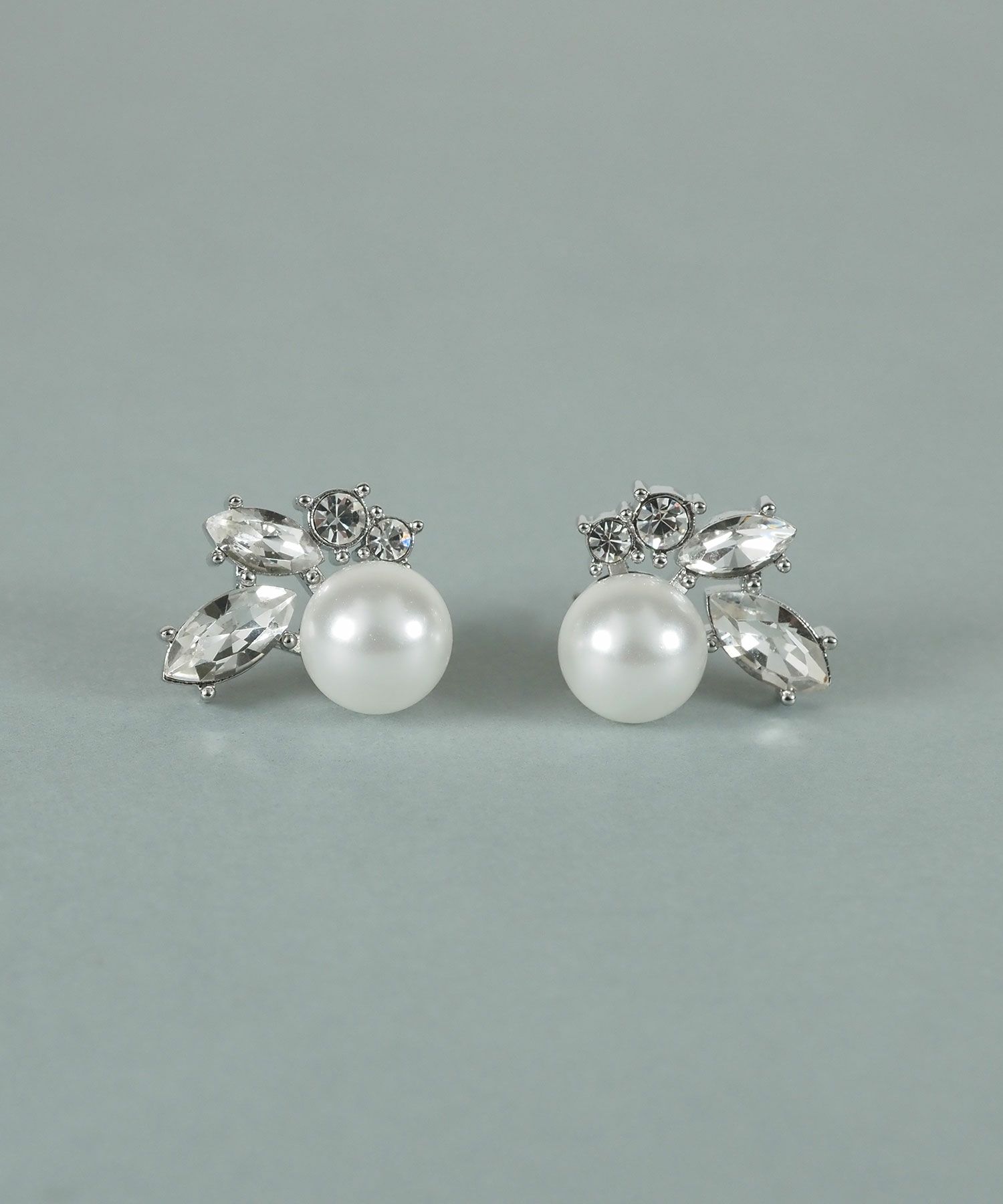 貝パールビジューピアス【JUNO PREMIUM】