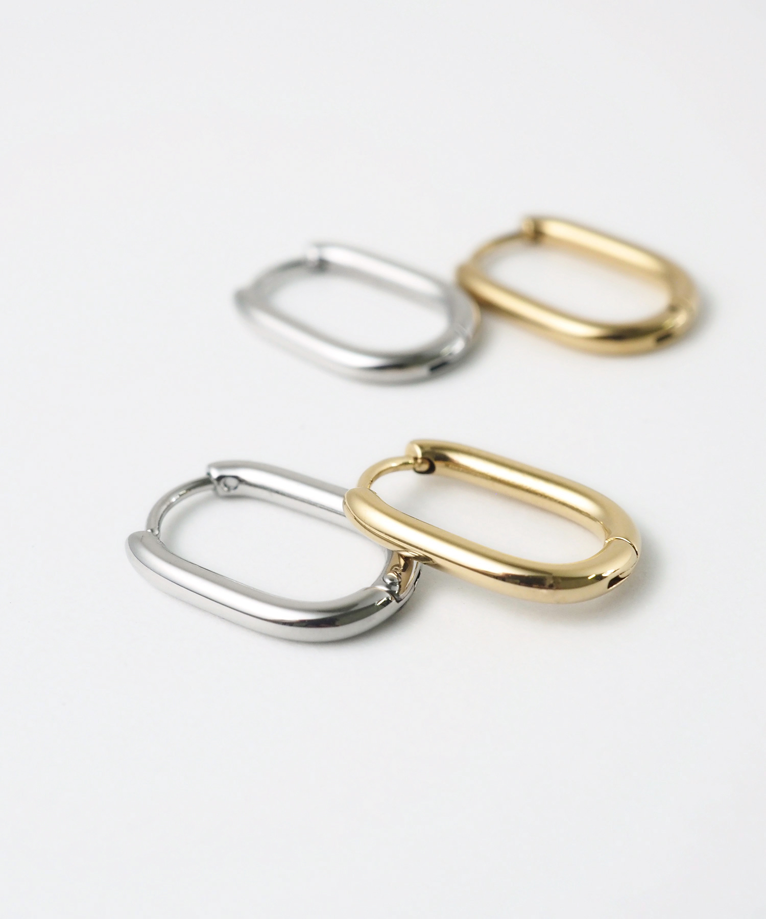 オーバルスリムワンタッチステンレスピアス【lucenzio】