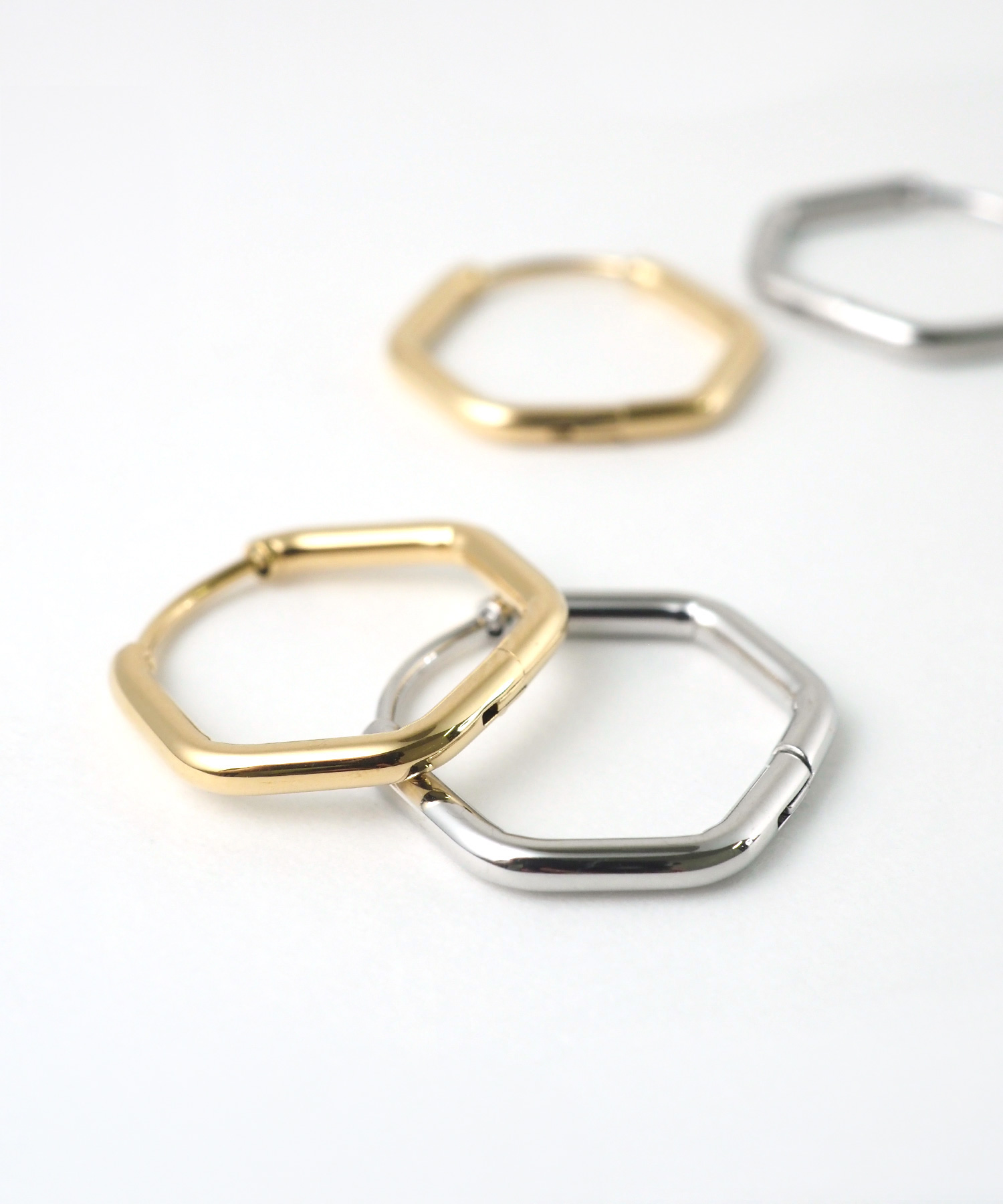 ヘキサゴンワンタッチステンレスピアス【lucenzio】