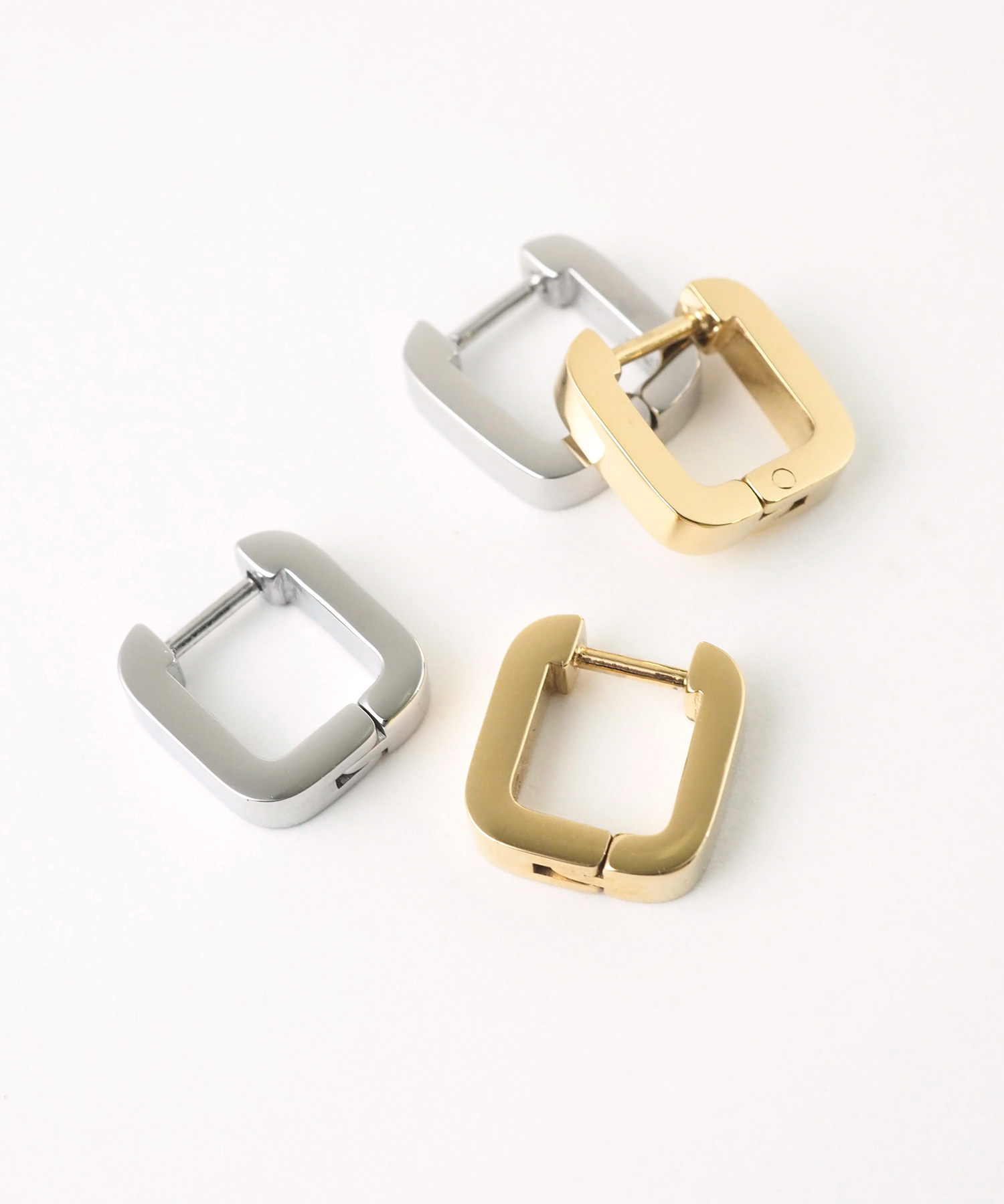 スクエアワンタッチステンレスピアス【lucenzio】