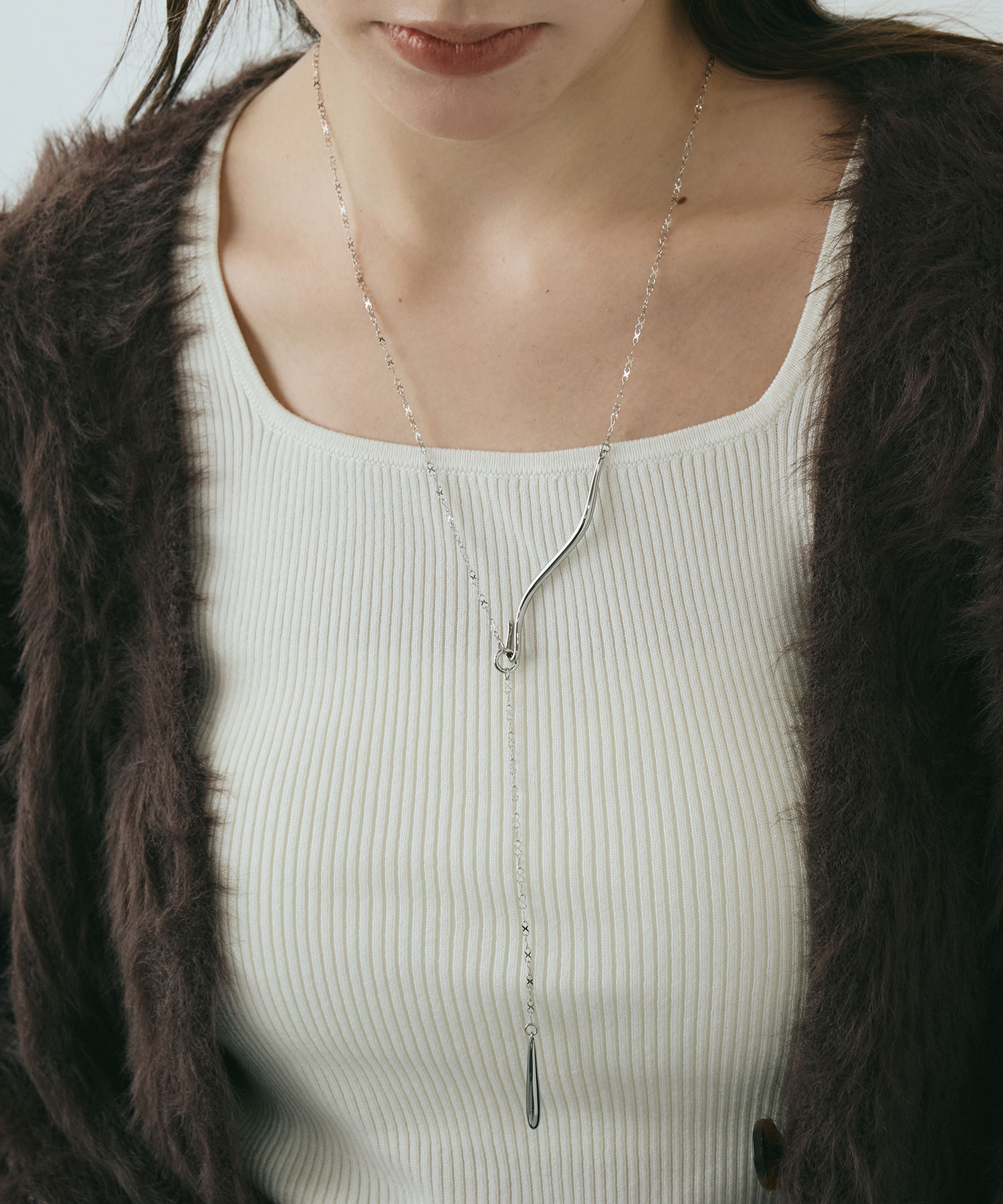 ドロップメタルスイングステンレスネックレス【lucenzio】