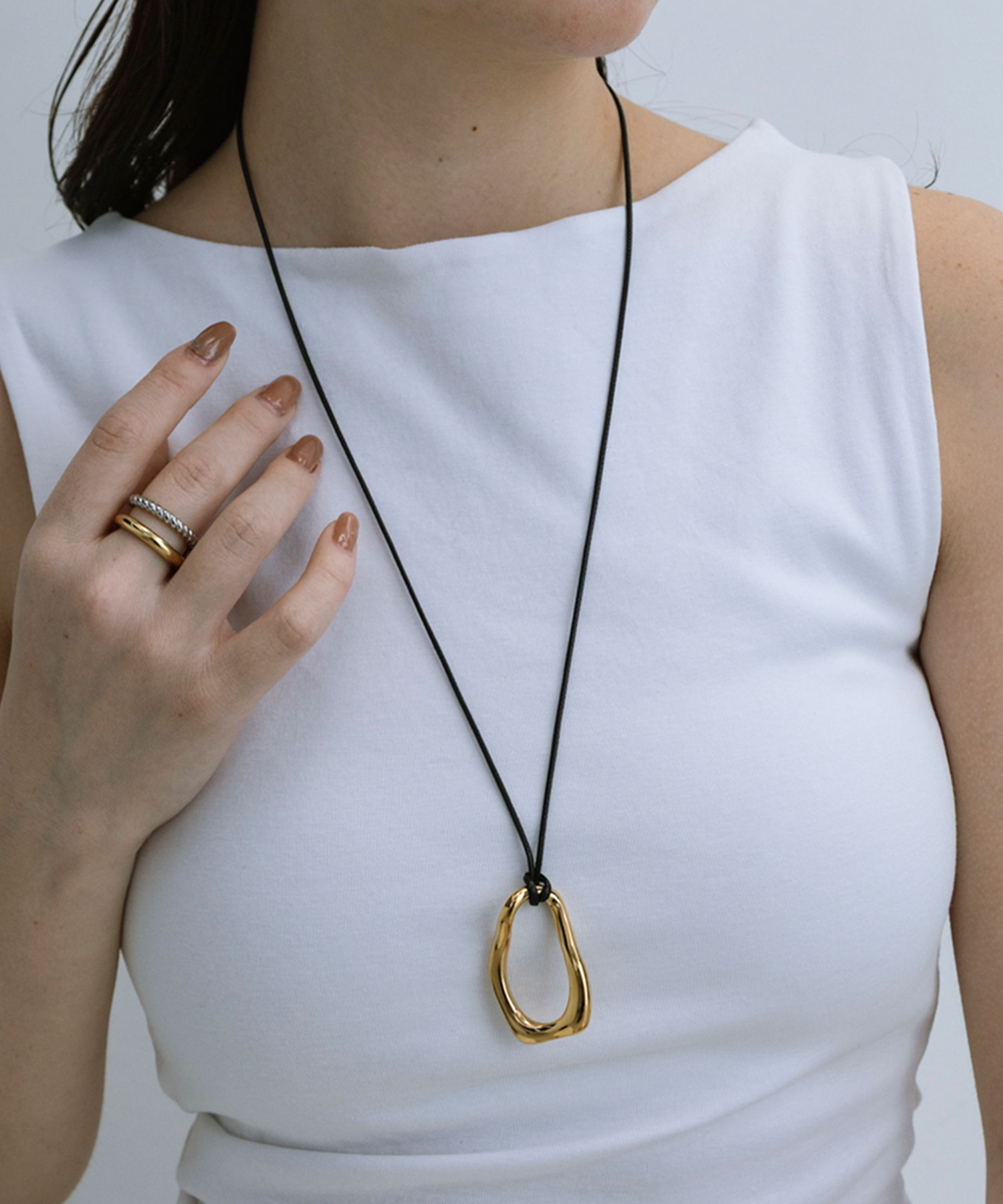 ニュアンスドロップモチーフコードステンレスネックレス【lucenzio】