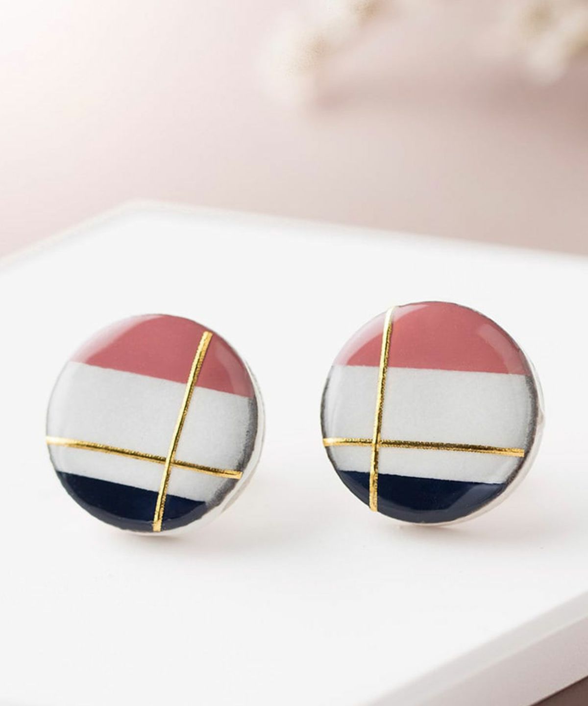 美濃焼フレンチクラシカルチタンポストピアス【MIKELO】