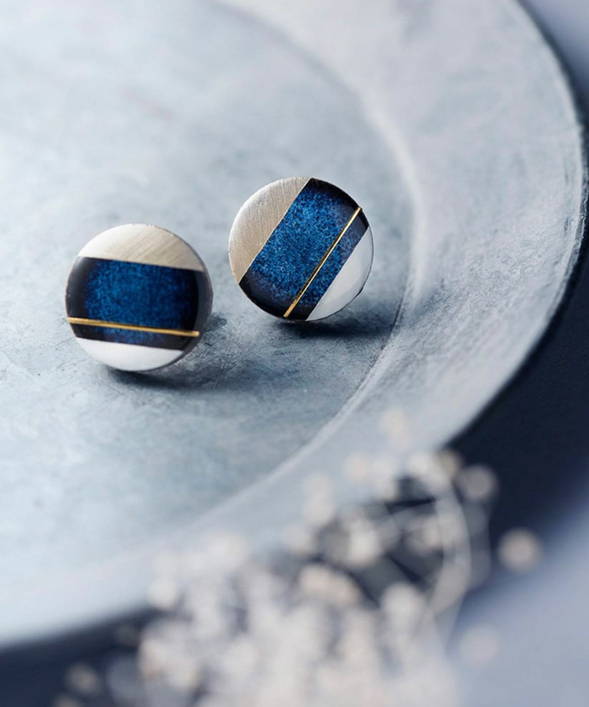 美濃焼クラシックライン藍色チタンポストピアス【MIKELO】