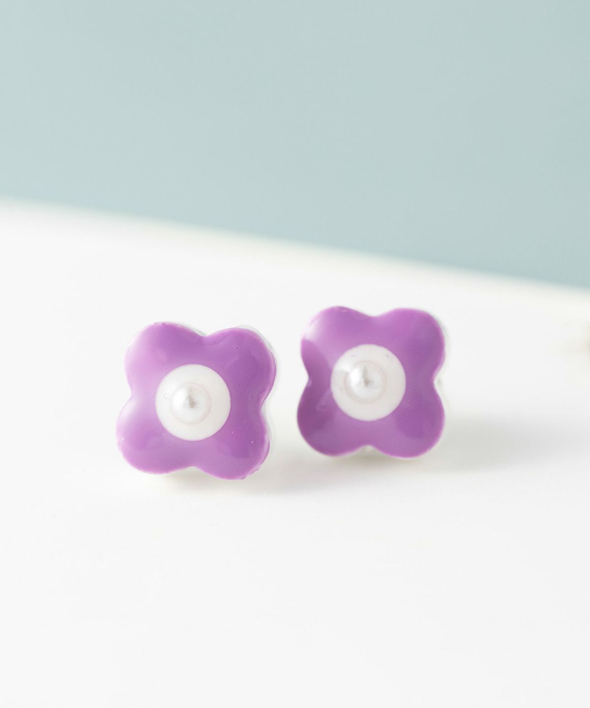 美濃焼陶器小花パールPOPカラーチタンポストピアス【MIKELO】