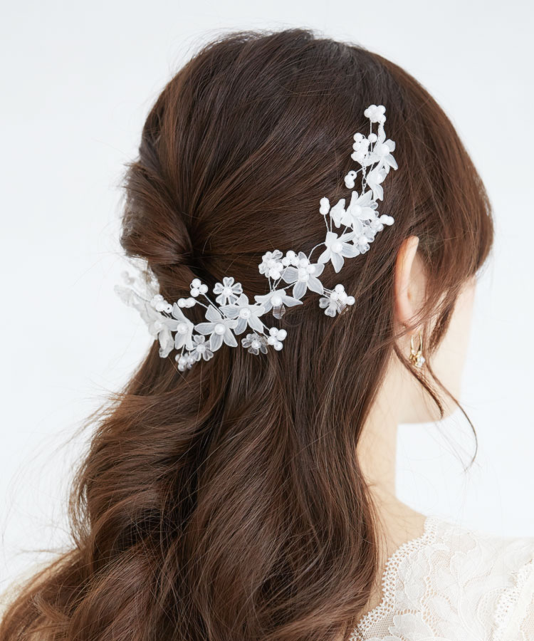 シアーフラワーの華やかヘッドドレス